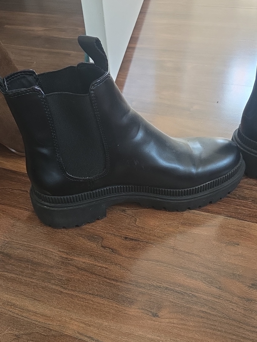 H&M Black Leather Chelsea Ankle Boots
